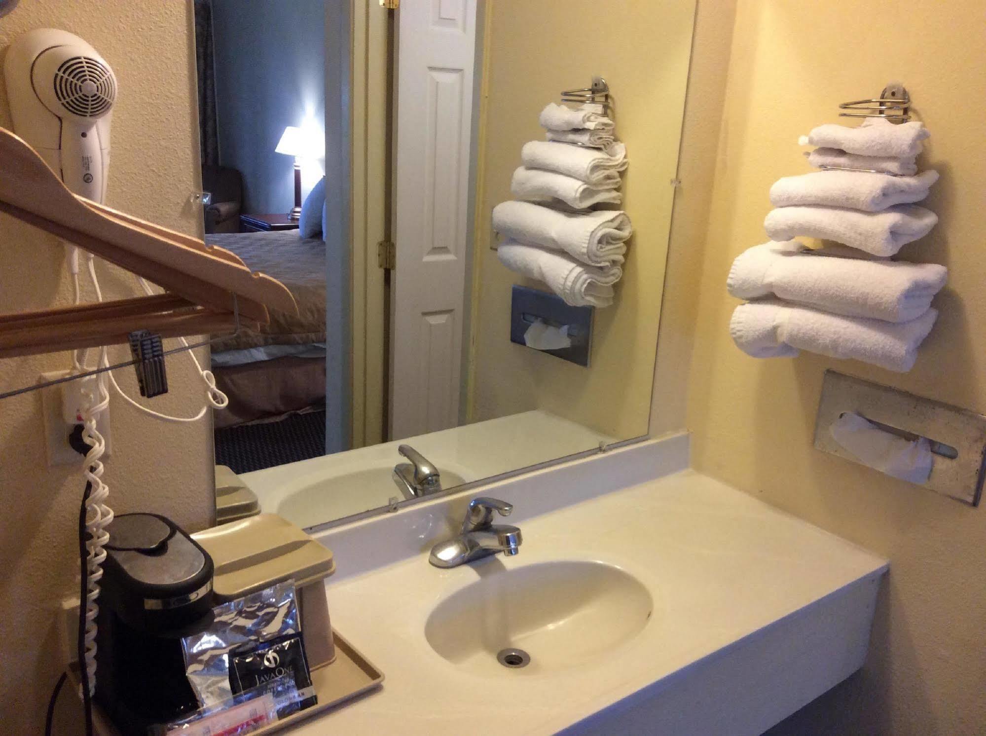 Budget Inn Columbus East Kültér fotó
